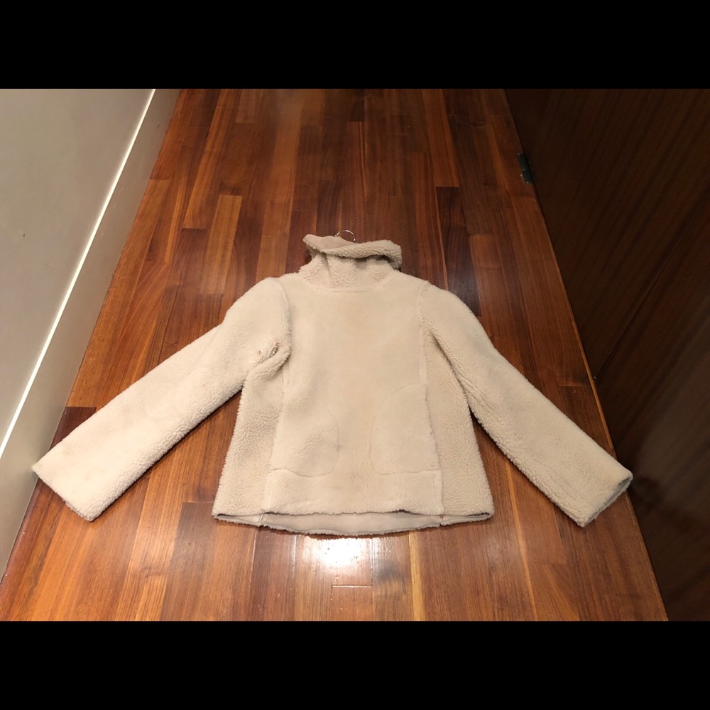 Warm brand Shearling and leather sweater!